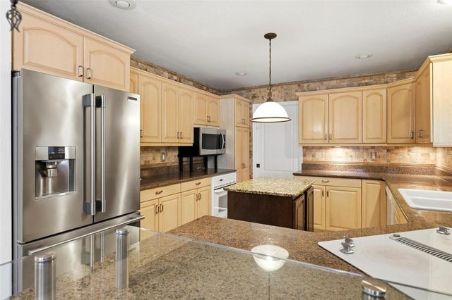 2429 WHIPPOORWILL CIRCLE, Sarasota, FL 34231