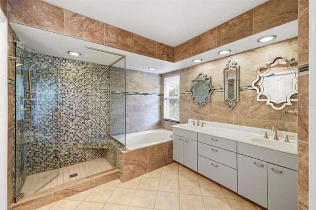 2429 WHIPPOORWILL CIRCLE, Sarasota, FL 34231