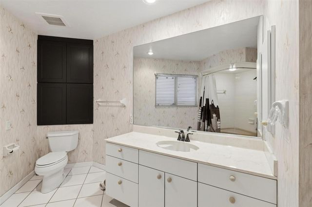 2429 WHIPPOORWILL CIRCLE, Sarasota, FL 34231