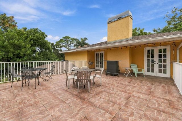 2429 WHIPPOORWILL CIRCLE, Sarasota, FL 34231