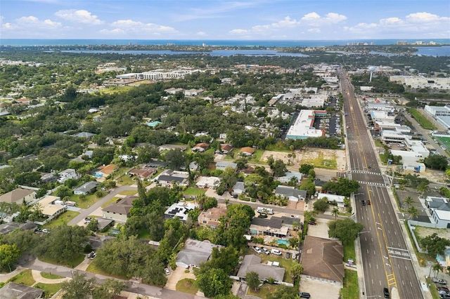 2429 WHIPPOORWILL CIRCLE, Sarasota, FL 34231