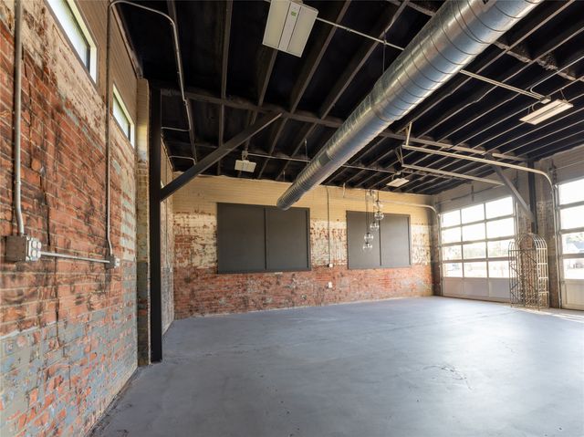 315 E Omega, Henrietta, TX 76365