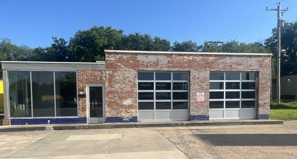 315 E Omega, Henrietta, TX 76365
