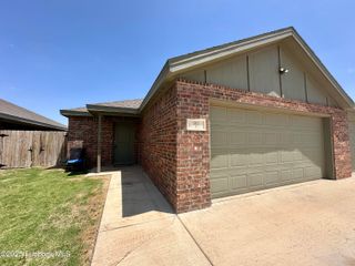 5512 122nd Street, B B, Lubbock, TX 79424