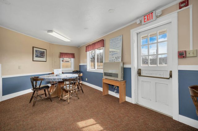 138 New Hampshire Route 175A, Holderness, NH 03245