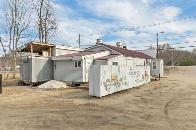 138 New Hampshire Route 175A, Holderness, NH 03245
