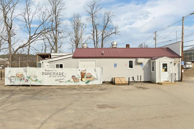 138 New Hampshire Route 175A, Holderness, NH 03245