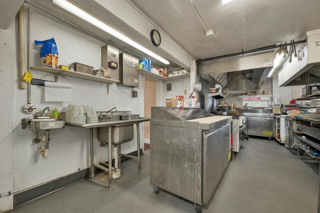 138 New Hampshire Route 175A, Holderness, NH 03245