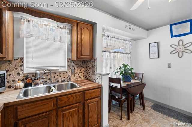 1826 Whittlesey Street, Flint, MI 48503