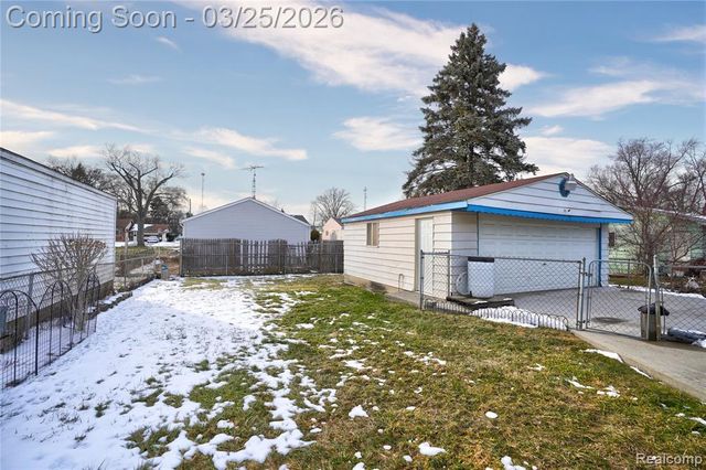 1826 Whittlesey Street, Flint, MI 48503