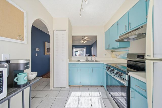 13717 MISSION OAKS BOULEVARD, Seminole, FL 33776