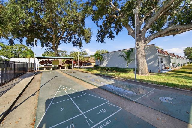 13717 MISSION OAKS BOULEVARD, Seminole, FL 33776