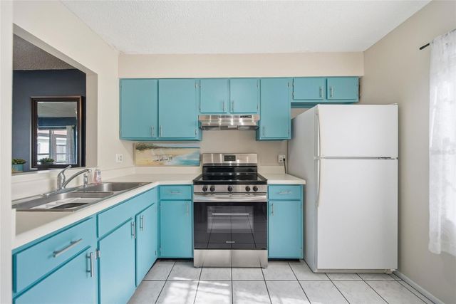 13717 MISSION OAKS BOULEVARD, Seminole, FL 33776