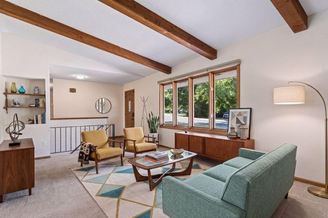 401 Mission Road W, Bloomington, MN 55420