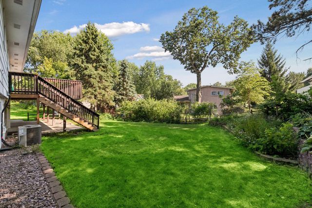 401 Mission Road W, Bloomington, MN 55420