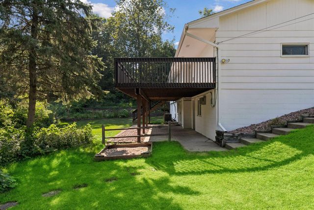 401 Mission Road W, Bloomington, MN 55420