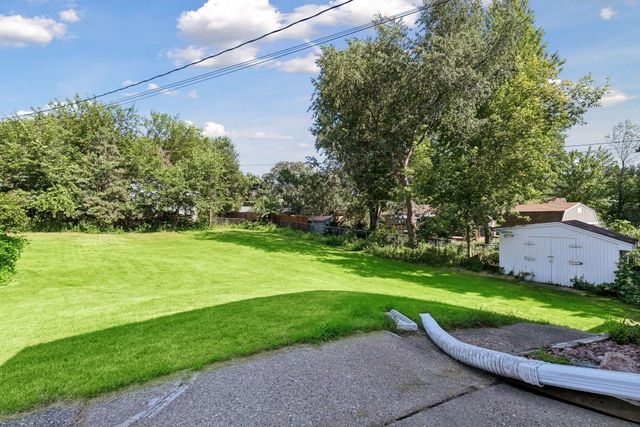 401 Mission Road W, Bloomington, MN 55420