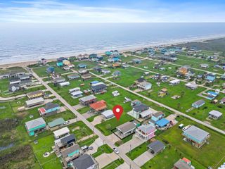 883 East Road, Crystal Beach, TX 77650