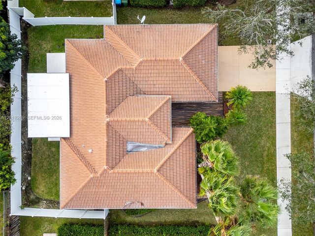 16894 Crestview Ln 0, Weston, FL 33326