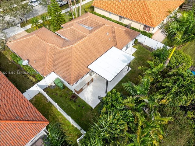 16894 Crestview Ln 0, Weston, FL 33326