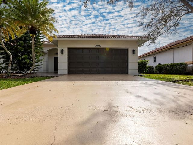 16894 Crestview Ln 0, Weston, FL 33326