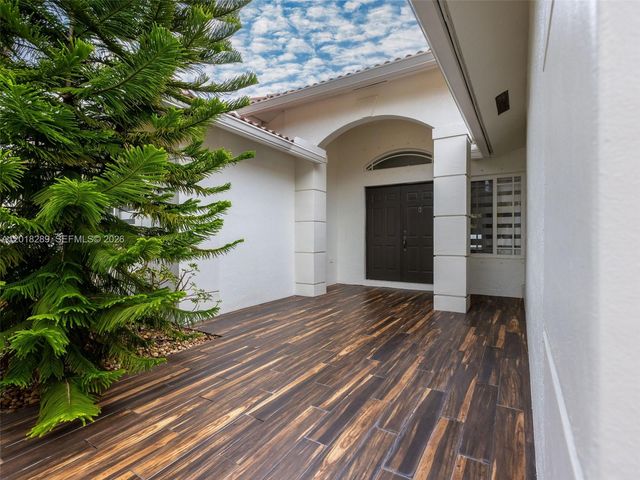 16894 Crestview Ln 0, Weston, FL 33326
