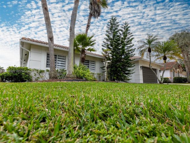 16894 Crestview Ln 0, Weston, FL 33326