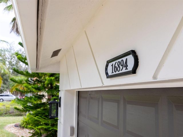 16894 Crestview Ln 0, Weston, FL 33326