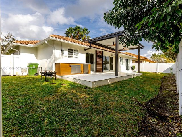 16894 Crestview Ln 0, Weston, FL 33326