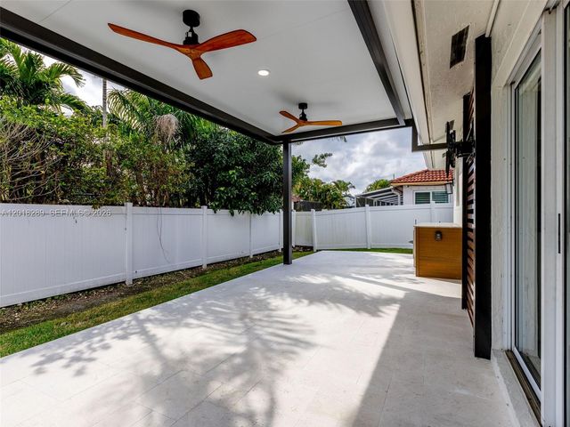 16894 Crestview Ln 0, Weston, FL 33326
