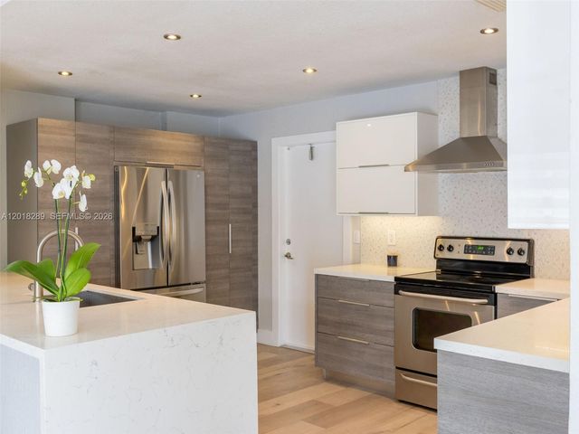 16894 Crestview Ln 0, Weston, FL 33326