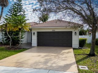 16894 Crestview Ln 0, Weston, FL 33326