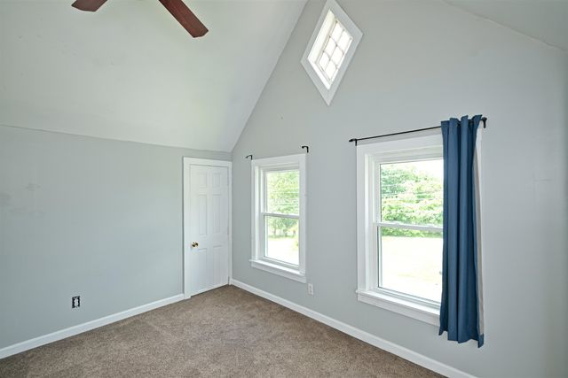 131 South Road, Deerfield, NH 03037