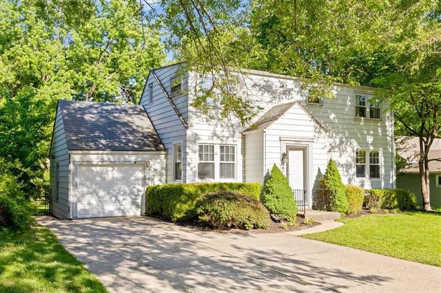 7923 Jarboe Street, Kansas City, MO 64114