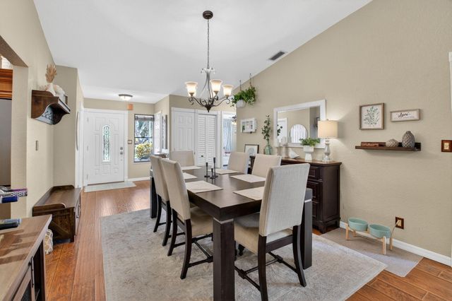 41 Mayfair Lane, Boynton Beach, FL 33426