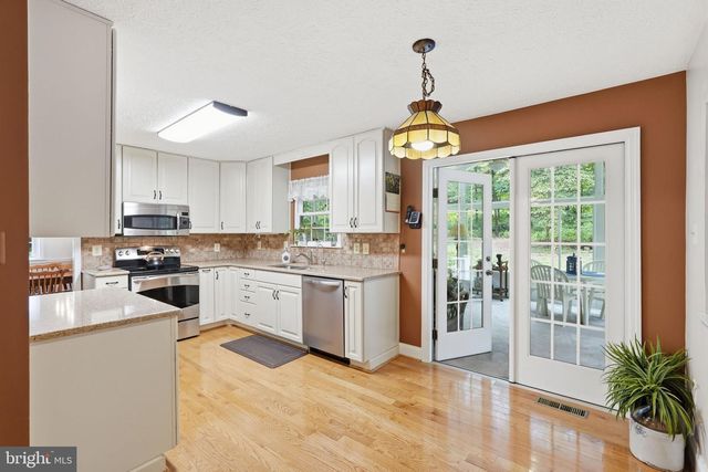 1842 POST OAK TRL, Reston, VA 20191