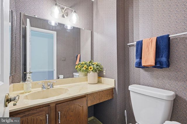 1842 POST OAK TRL, Reston, VA 20191