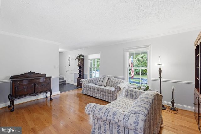 1842 POST OAK TRL, Reston, VA 20191