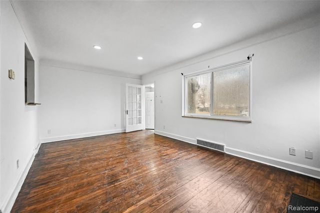 7487 W Outer Drive, Detroit, MI 48235