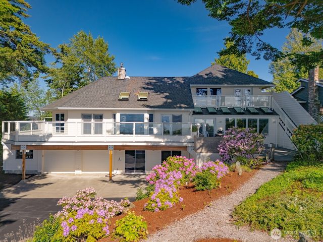 6867 Holeman Avenue, Blaine, WA 98230