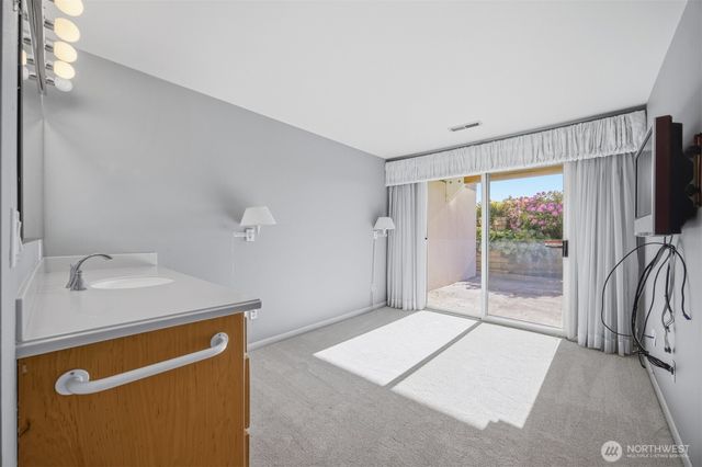 6867 Holeman Avenue, Blaine, WA 98230