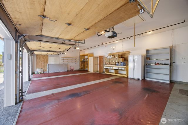 6867 Holeman Avenue, Blaine, WA 98230