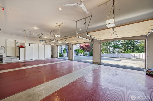 6867 Holeman Avenue, Blaine, WA 98230