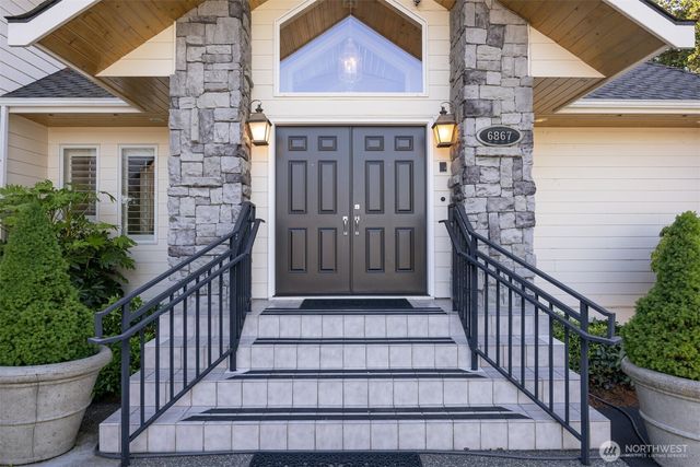 6867 Holeman Avenue, Blaine, WA 98230