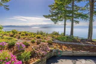 6867 Holeman Avenue, Blaine, WA 98230