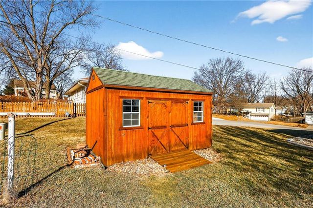 34 Caribou Circle, St Joseph, MO 64506