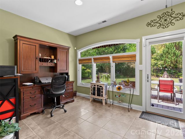 19 Pacifico Drive, Asheville, NC 28806