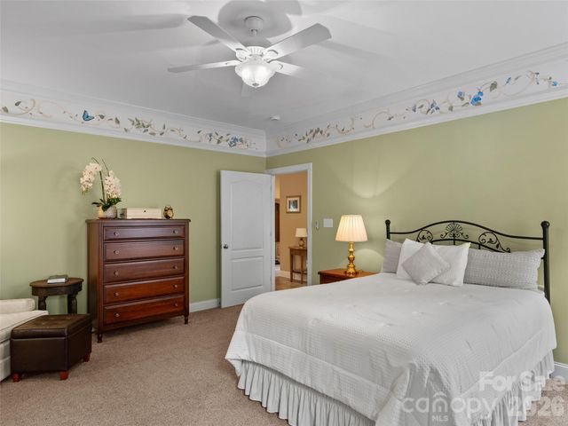 19 Pacifico Drive, Asheville, NC 28806