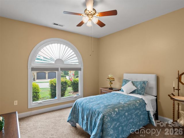 19 Pacifico Drive, Asheville, NC 28806