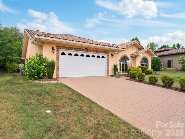 19 Pacifico Drive, Asheville, NC 28806